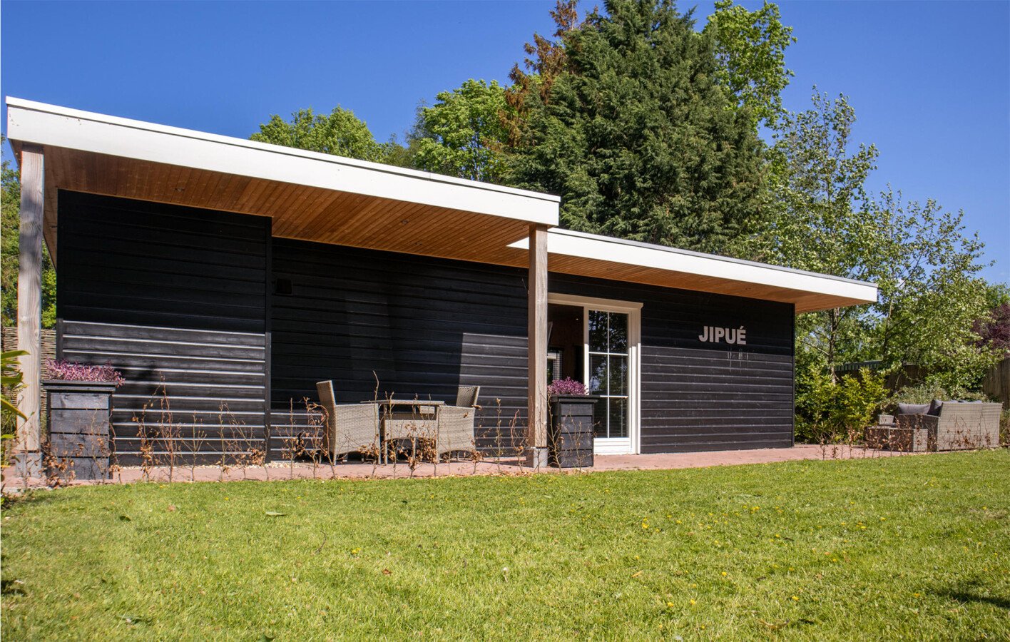 Casa 2 habitaciones, con jardín