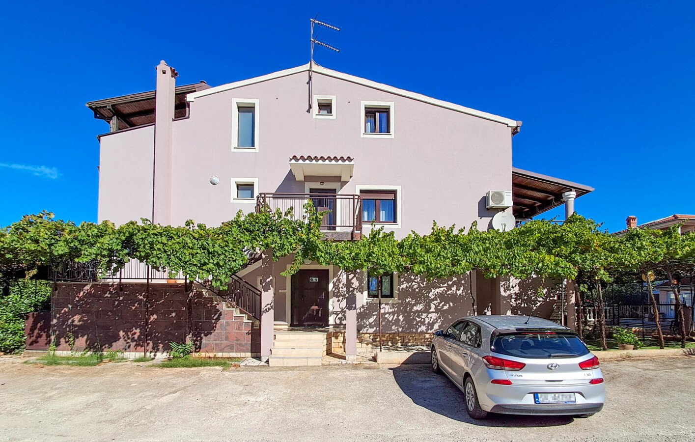 Wohnung 1 Schlafzimmer, mit Klimaanlage