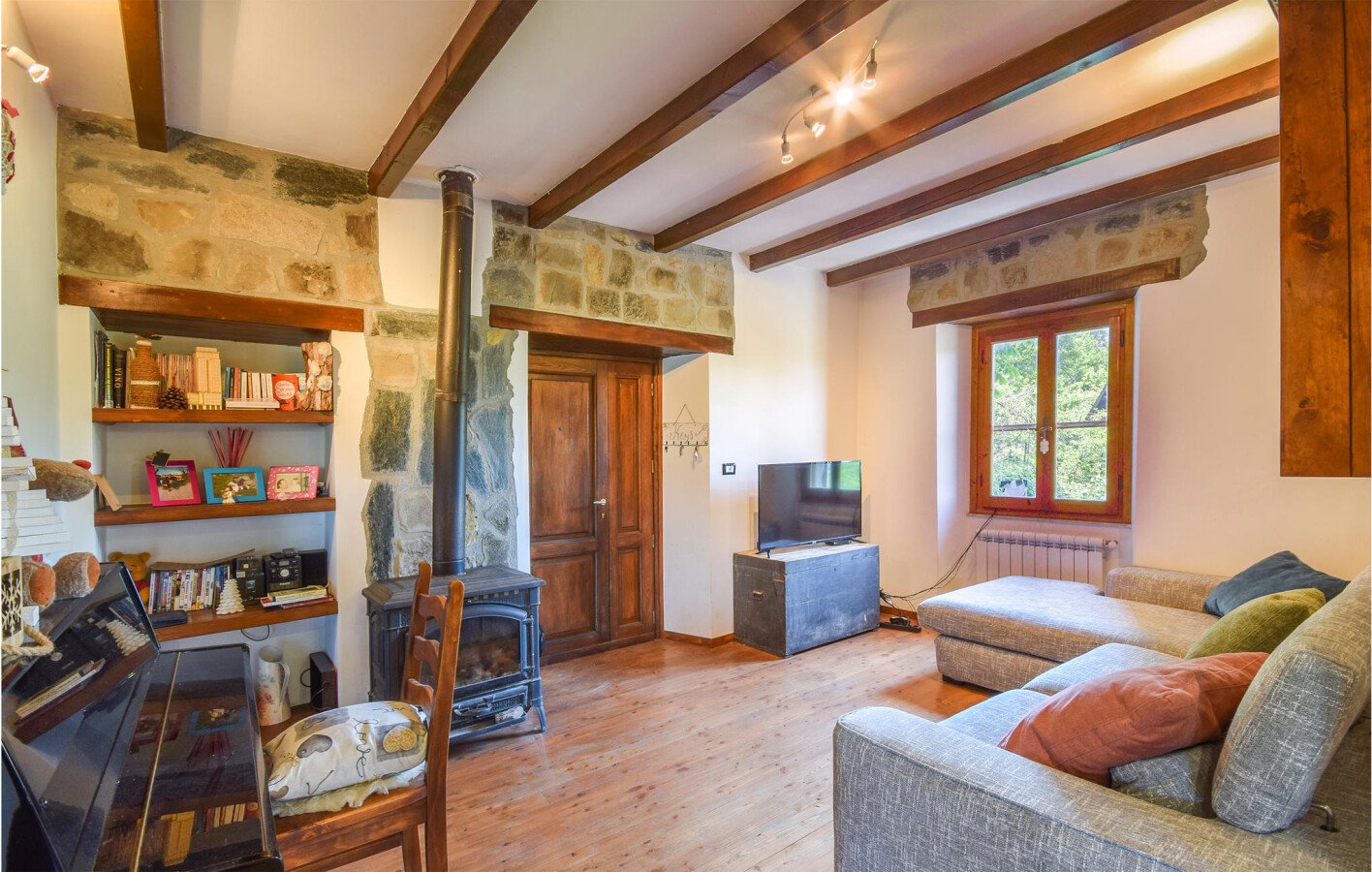 Casa 4 camere, con giardino