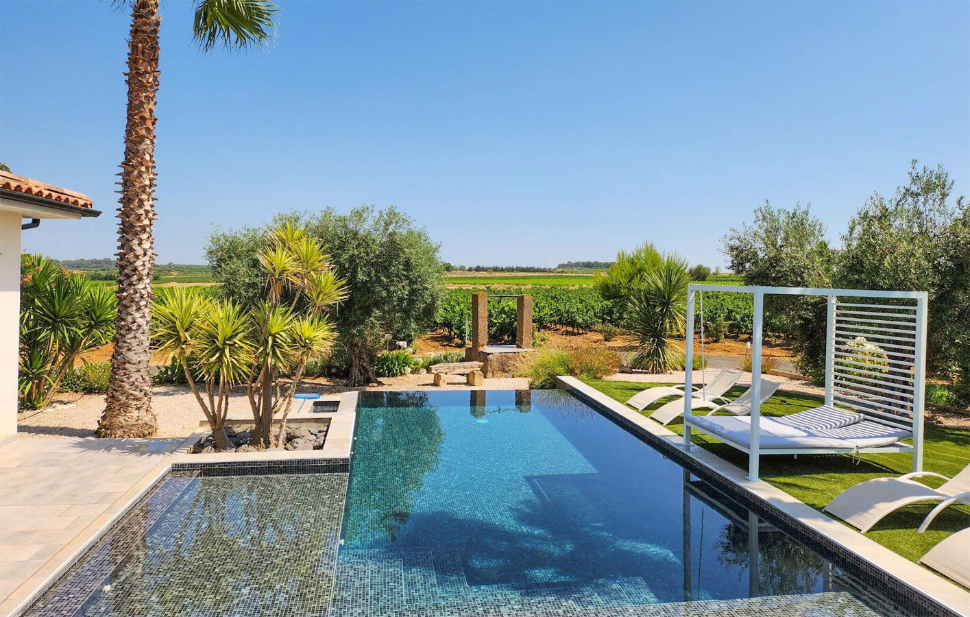 Maison contemporaine moderne, 4 chambres, avec piscine