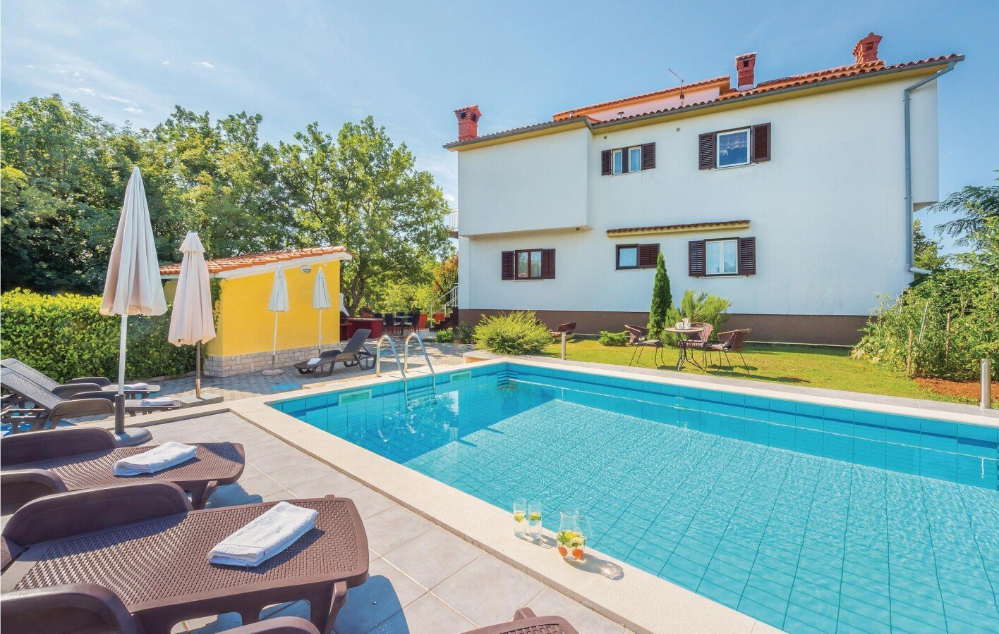 Wohnung 4 Schlafzimmer, mit Pool