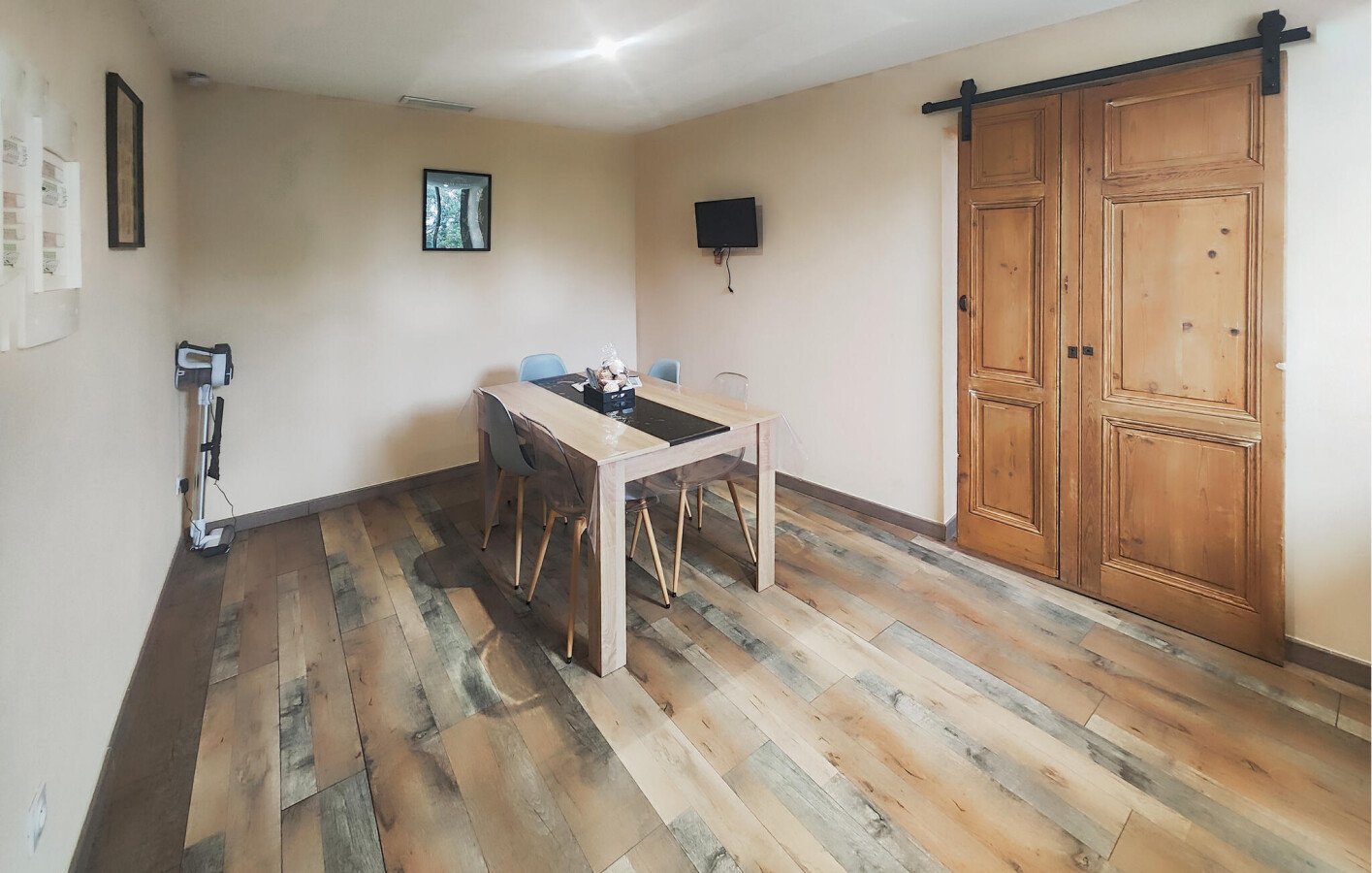 Appartement moderne, 2 chambres, avec piscine