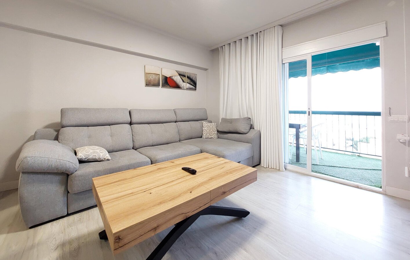 Appartement moderne, 2 chambres, avec vue sur mer