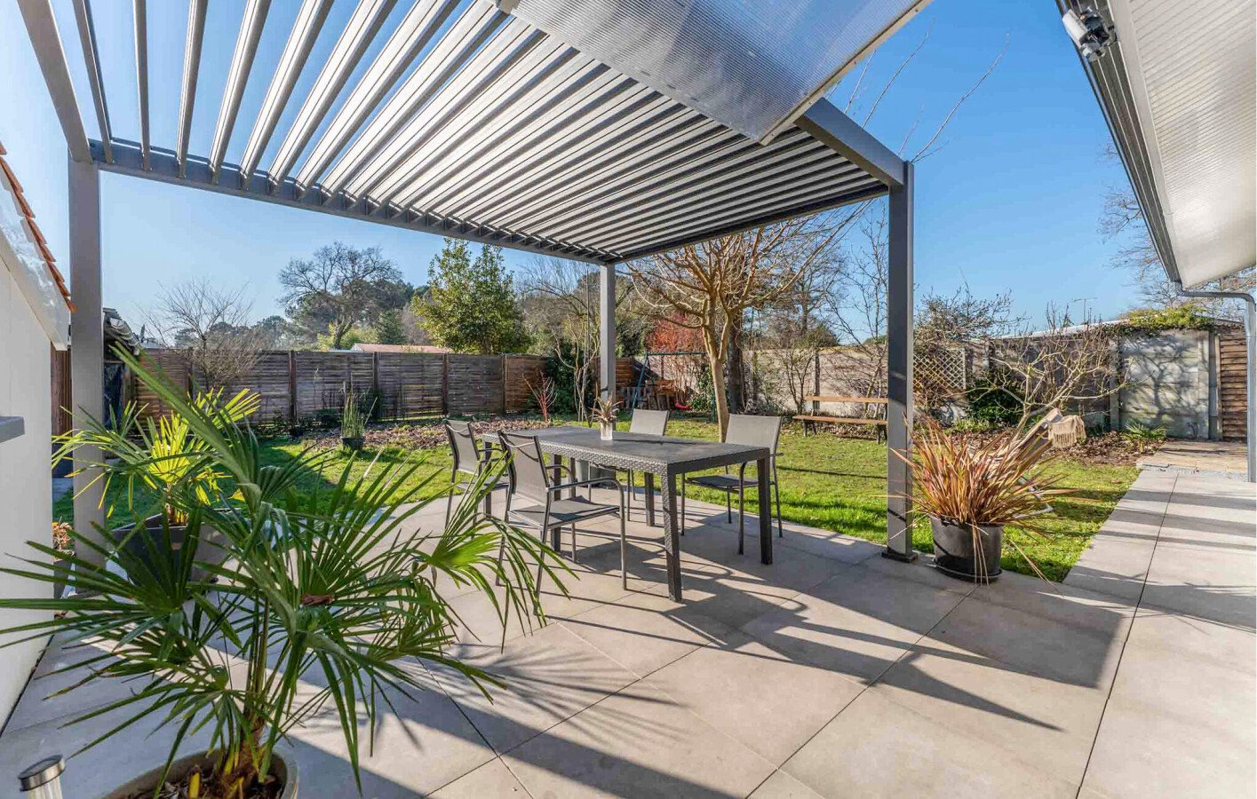 Maison de campagne moderne, 2 chambres, avec jardin