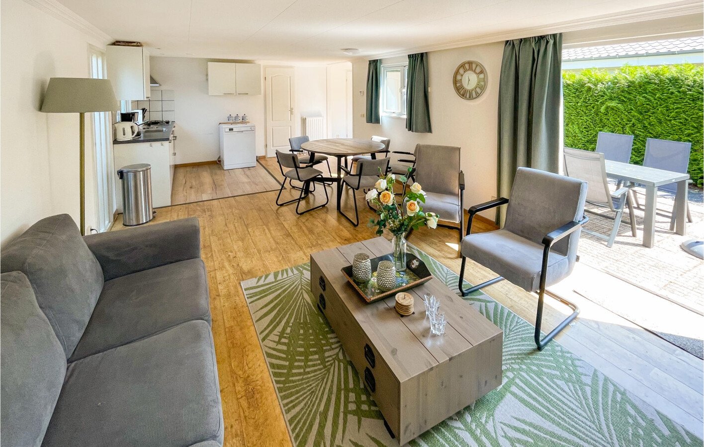 Camping / Mobile Home 2 slaapkamers, met tuin