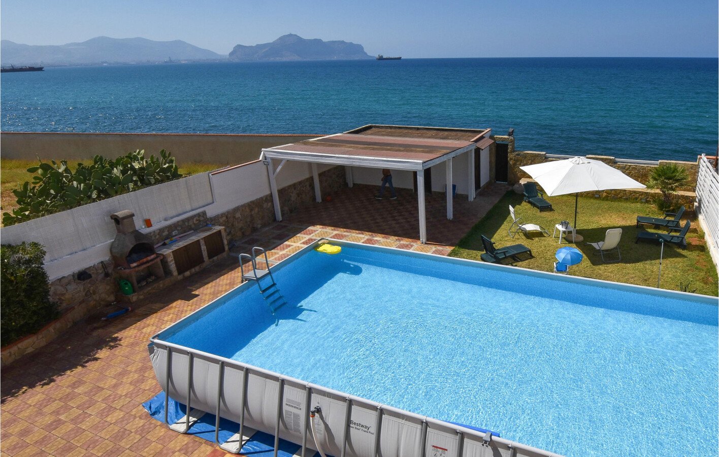 Casa 4 camere, con vista mare