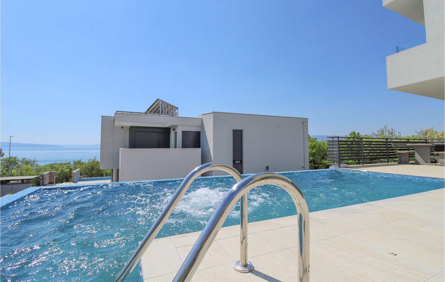 Maison moderne, 5 chambres, avec vue sur mer