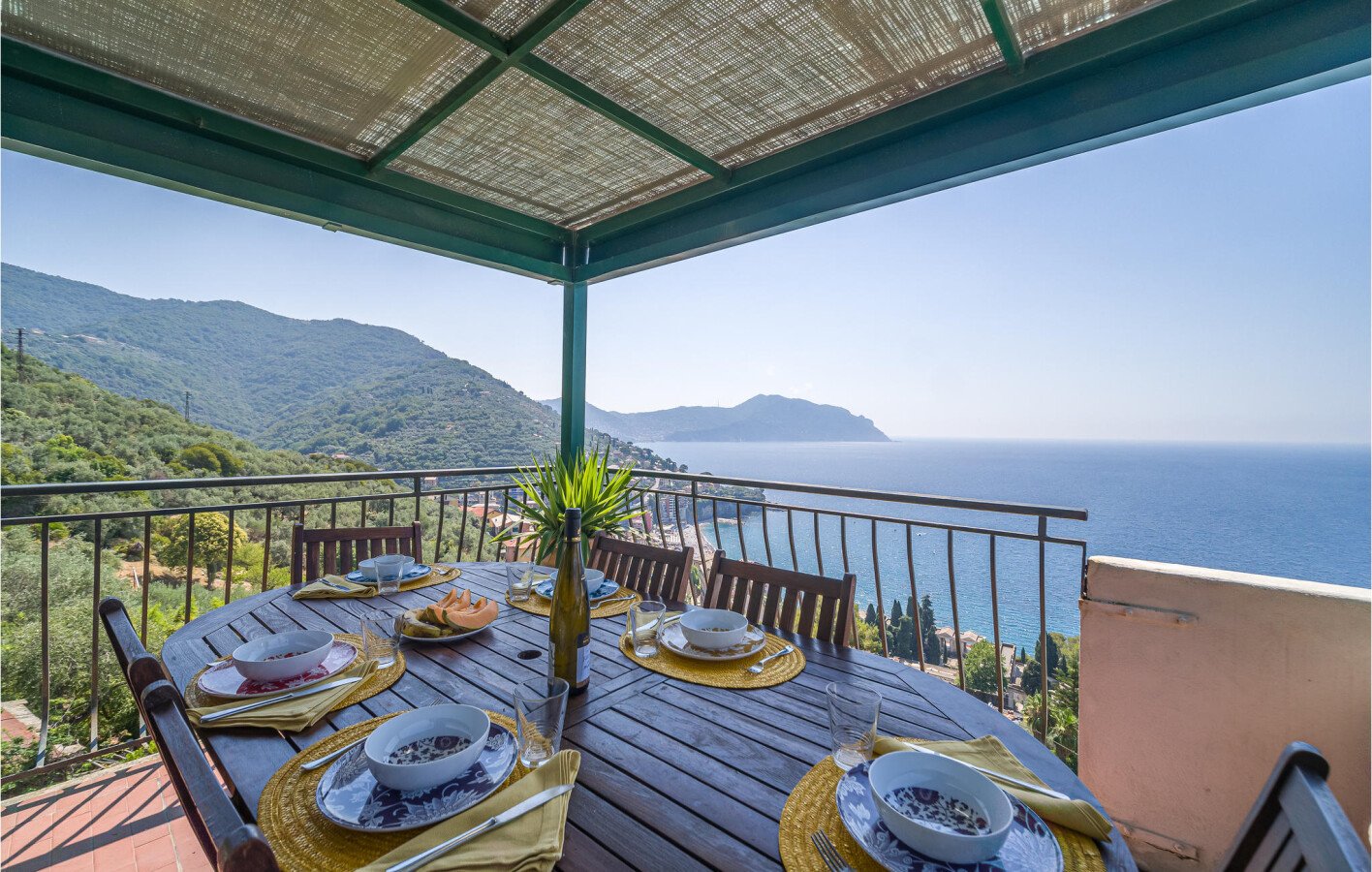 Casa 3 camere, con vista mare