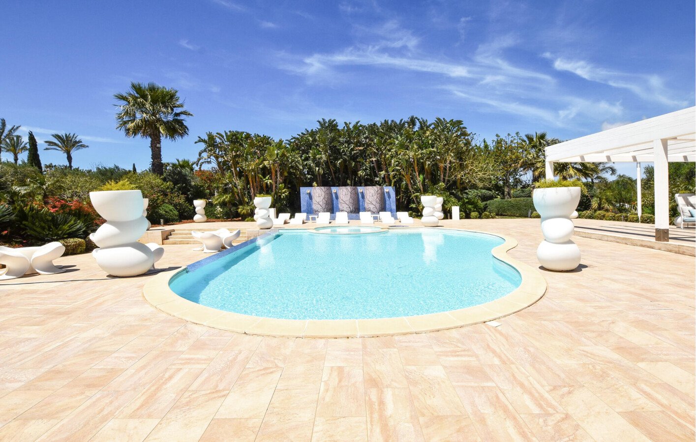 Casa 1 camera, con piscina