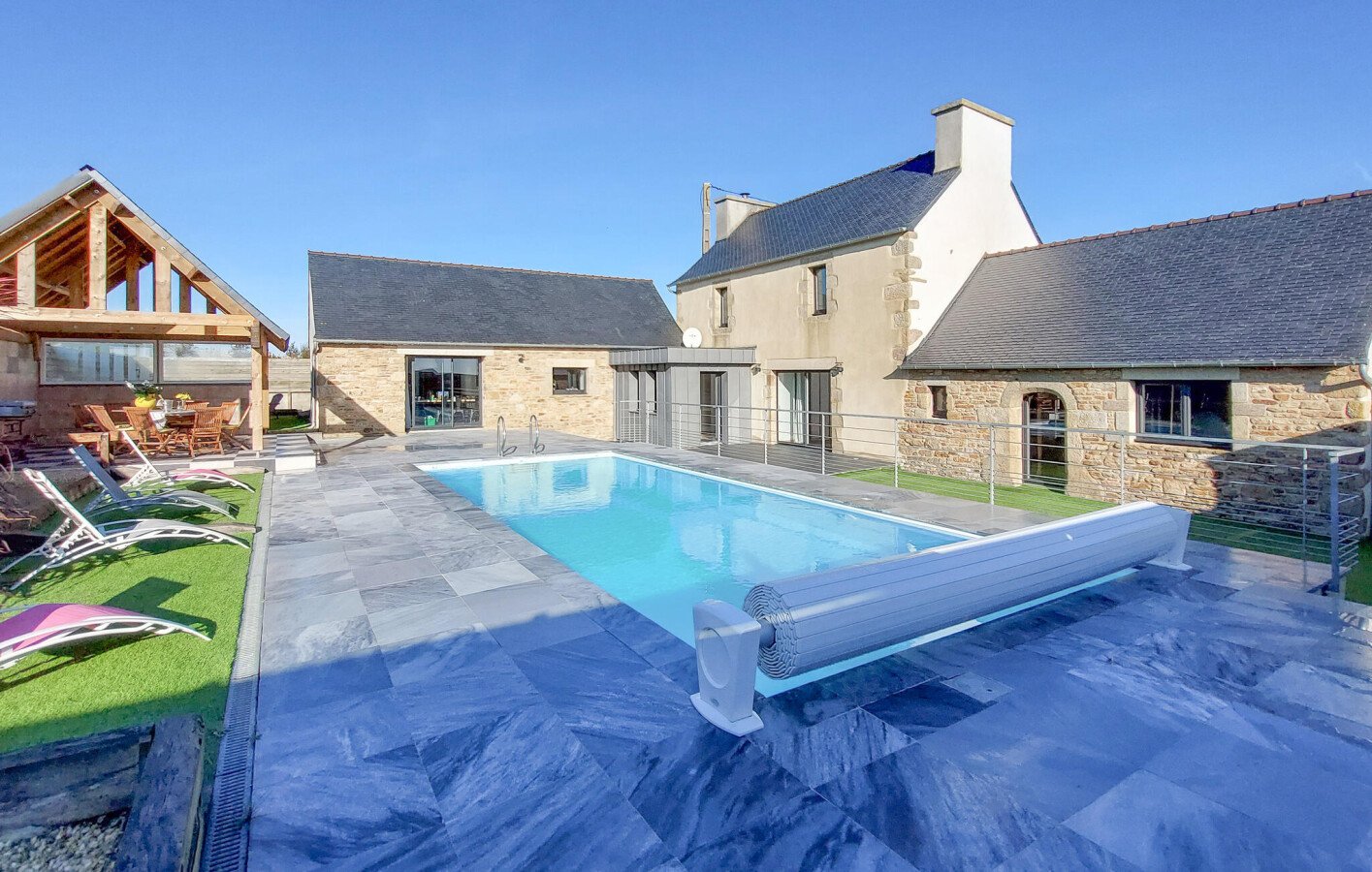 Maison de campagne moderne, 4 chambres, avec piscine