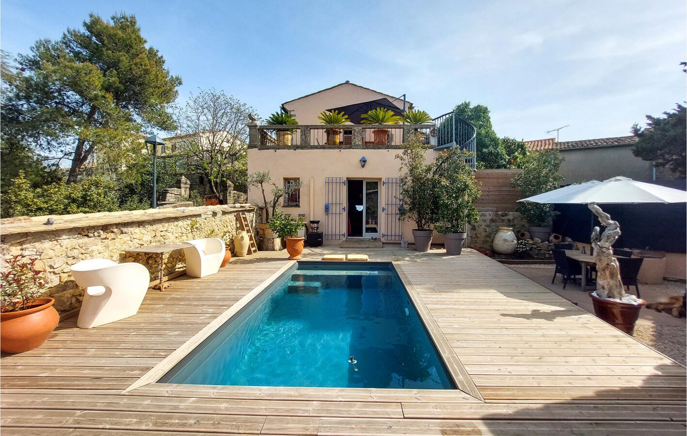 Maison de campagne moderne, 3 chambres, avec piscine