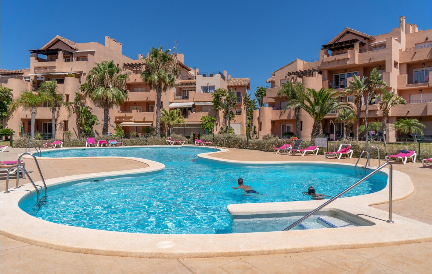 Apartamento 3 habitaciones, con piscina