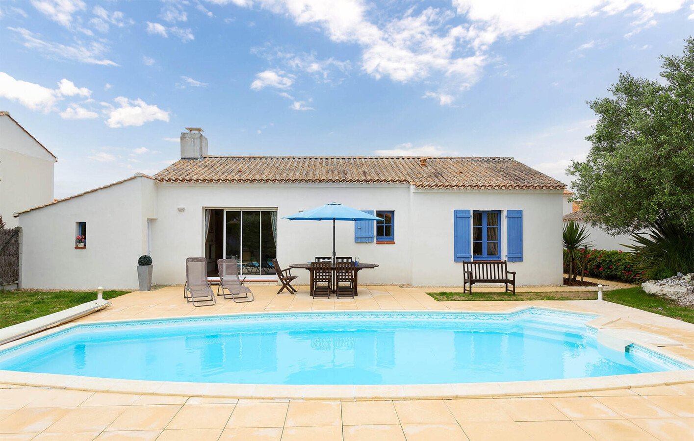 Maison de campagne confortable, 2 chambres, avec piscine