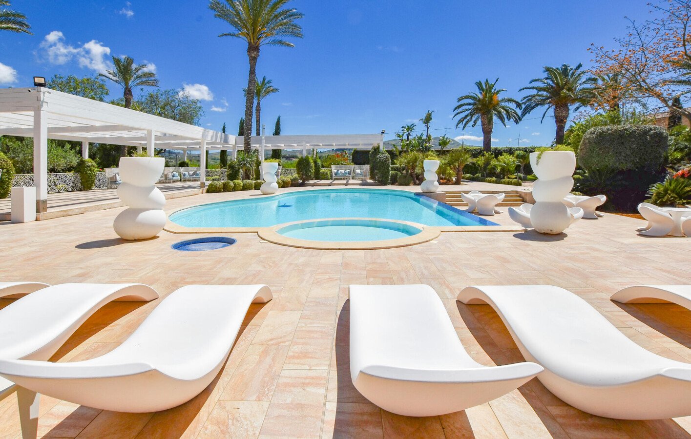 Casa 3 camere, con piscina