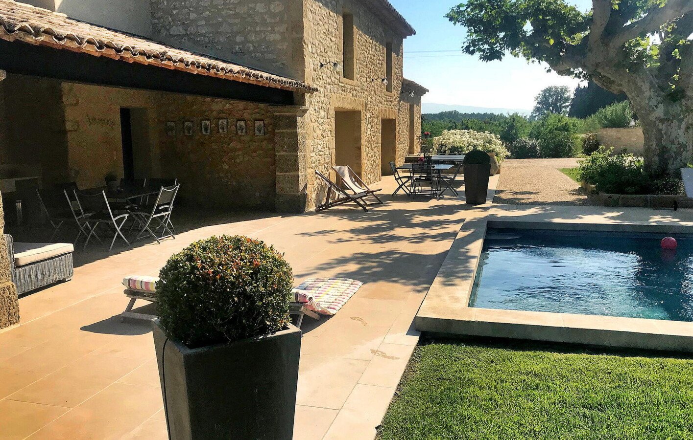 Maison moderne, 3 chambres, avec piscine