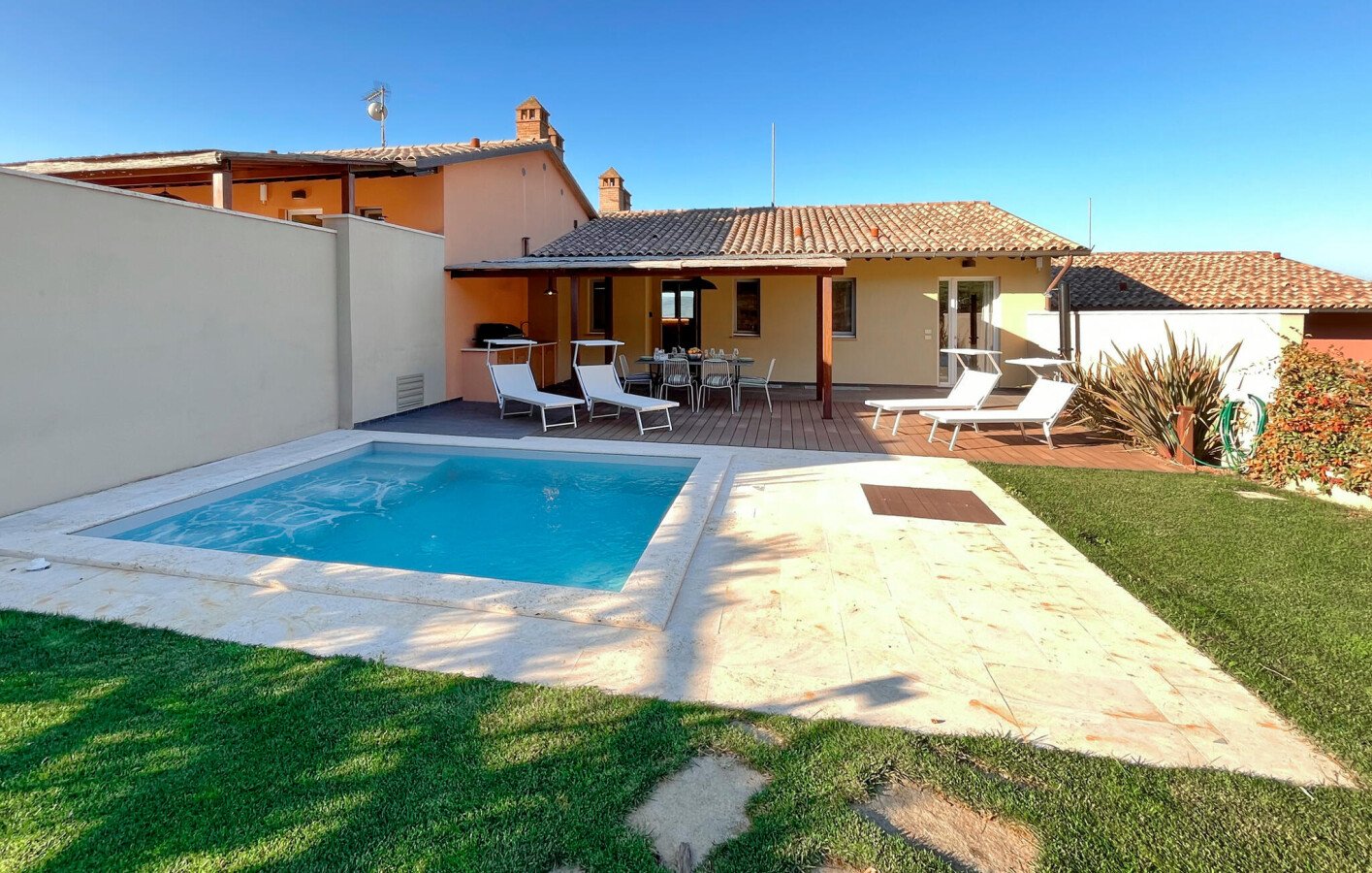 Casa 3 camere, con vista mare