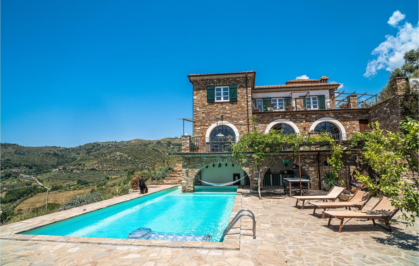 Casa 3 camere, con vista mare