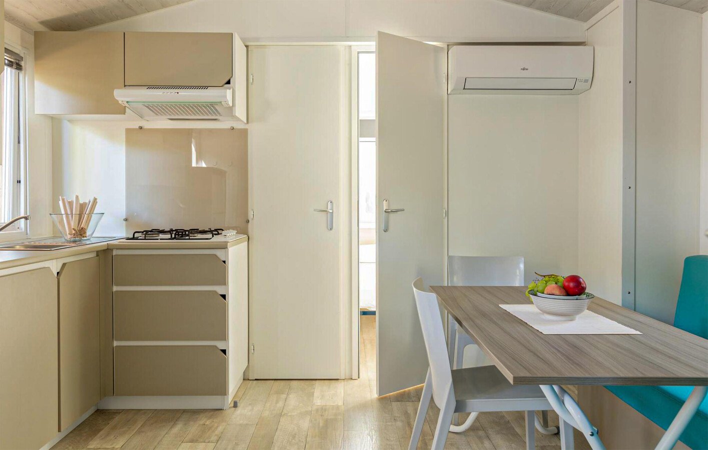 Campeggi/Case mobili 3 camere, con piscina