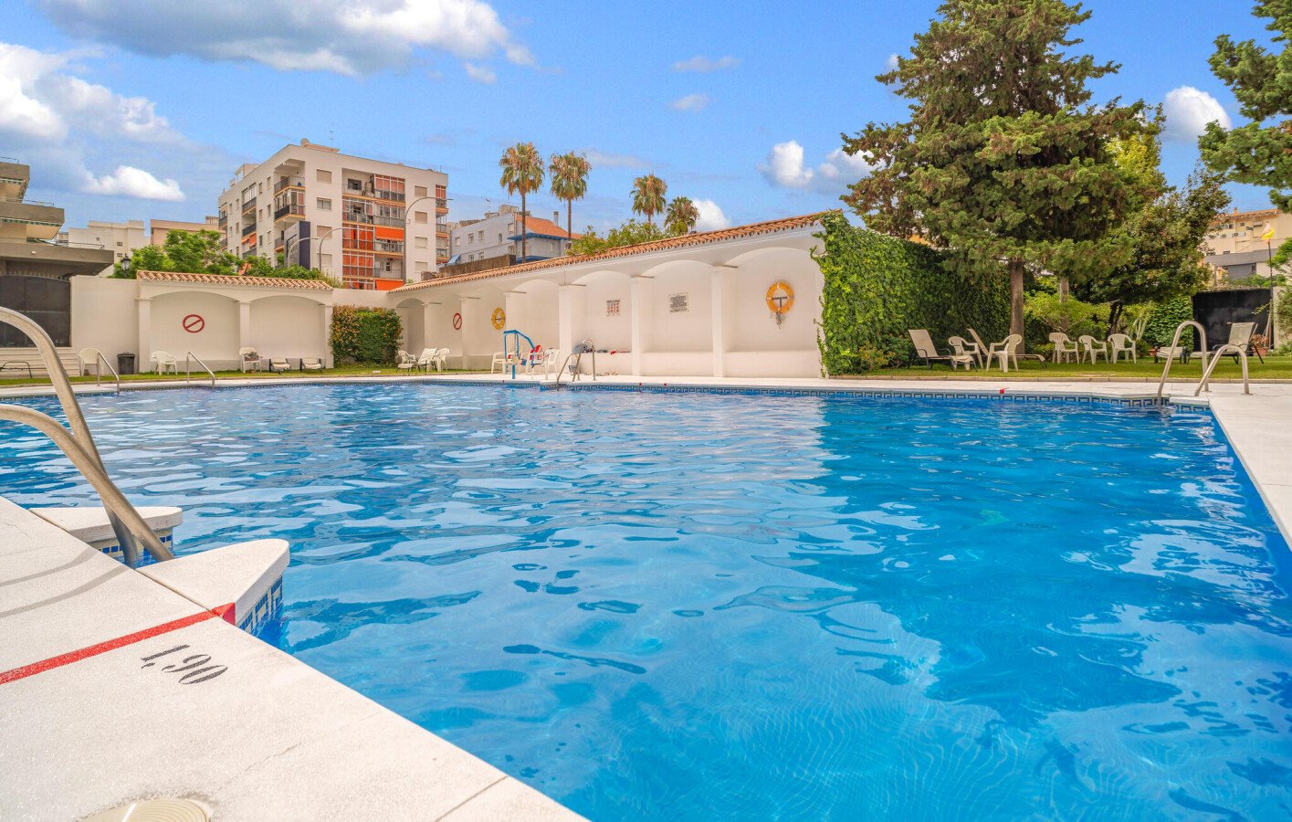 Apartment 3 bedrooms, with sea view