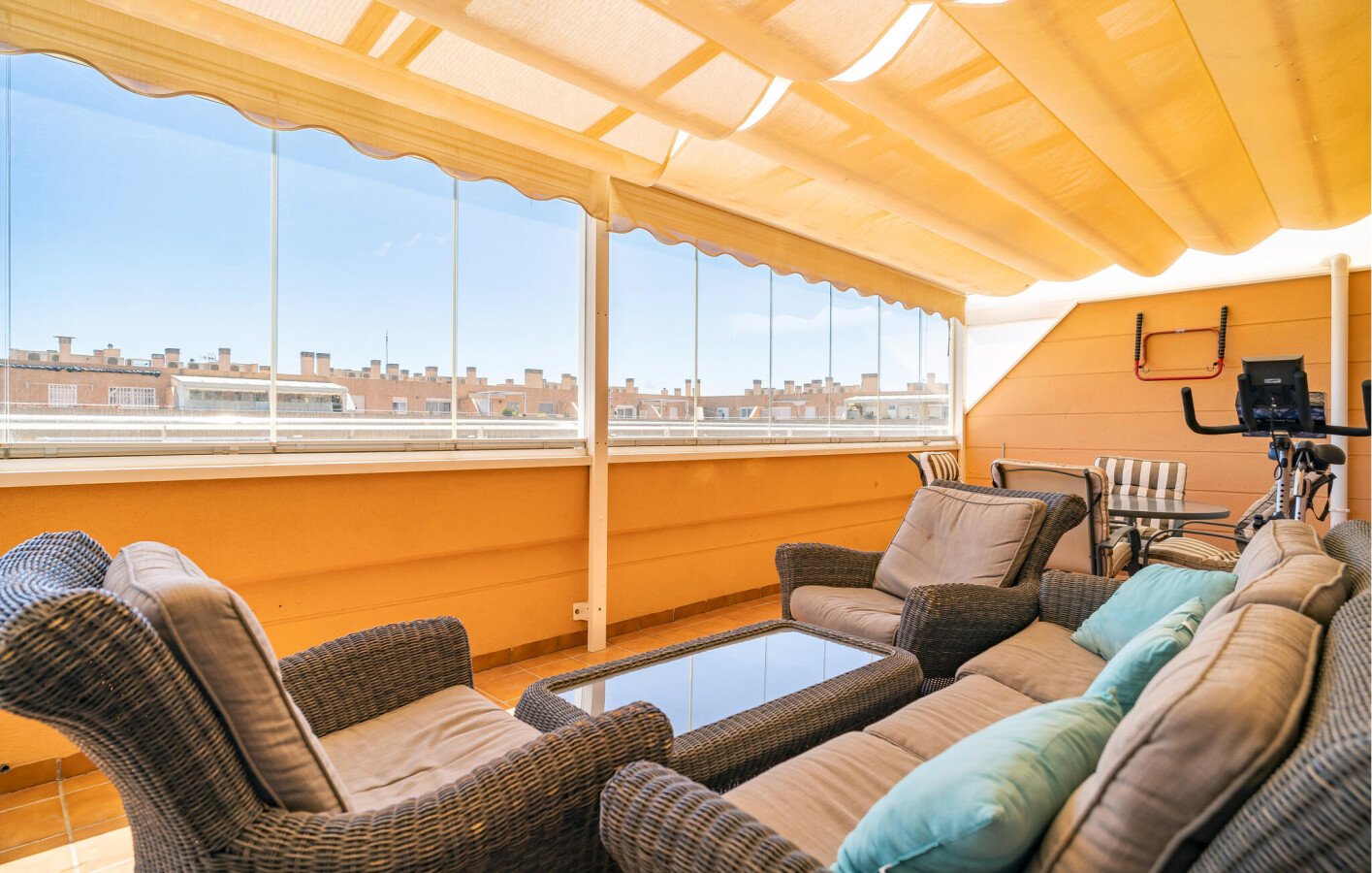 Appartement confortable, 2 chambres, avec vue sur mer