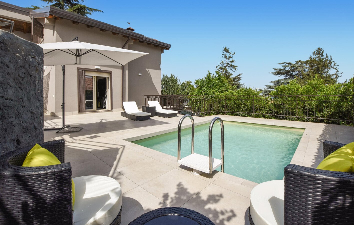 Casa 3 camere, con vista mare