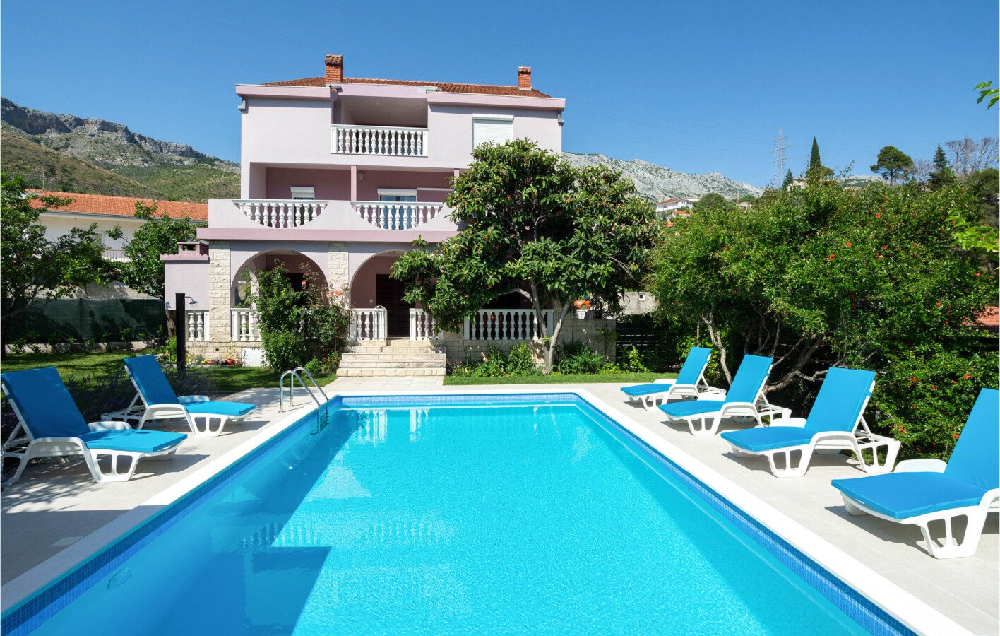 Huis 3 slaapkamers, met zwembad