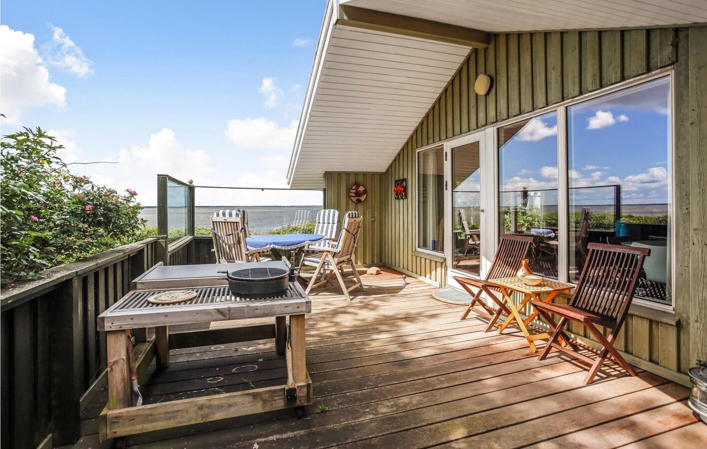 House 3 bedrooms, with sea view