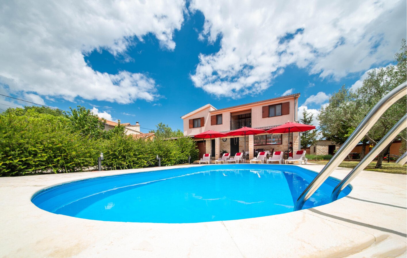 Ferienhaus 3 Schlafzimmer, mit Pool