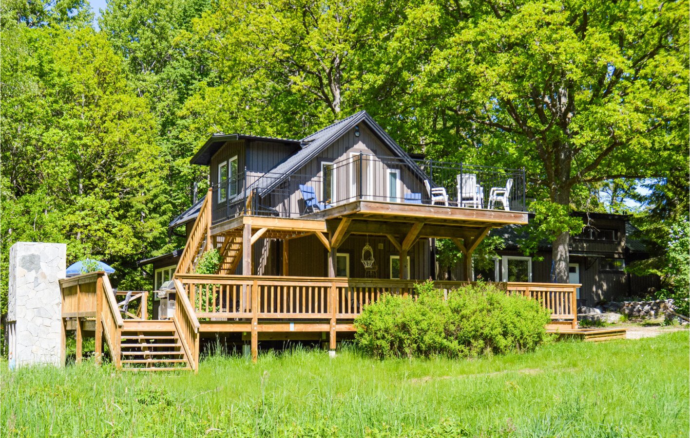 House 5 bedrooms, with fireplace