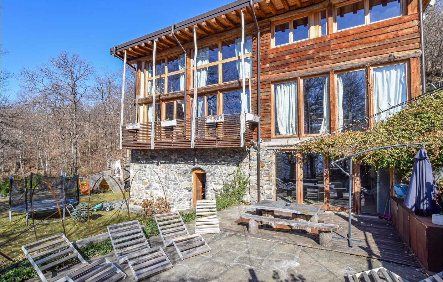 Casa 4 camere, con caminetto