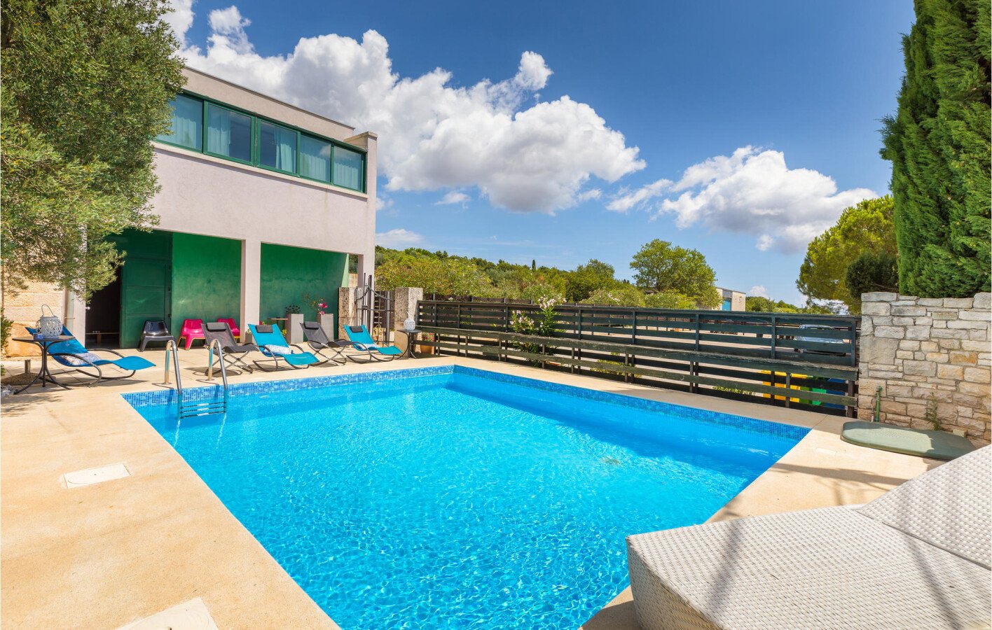 Casa 4 habitaciones, con piscina