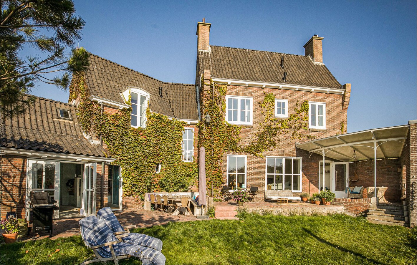 House 5 bedrooms, with sea view