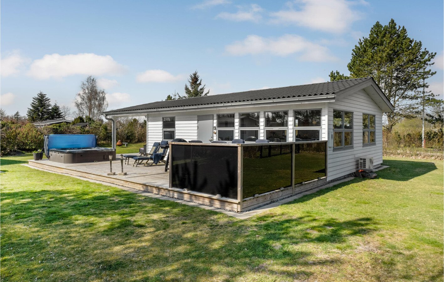 House 2 bedrooms, with sea view