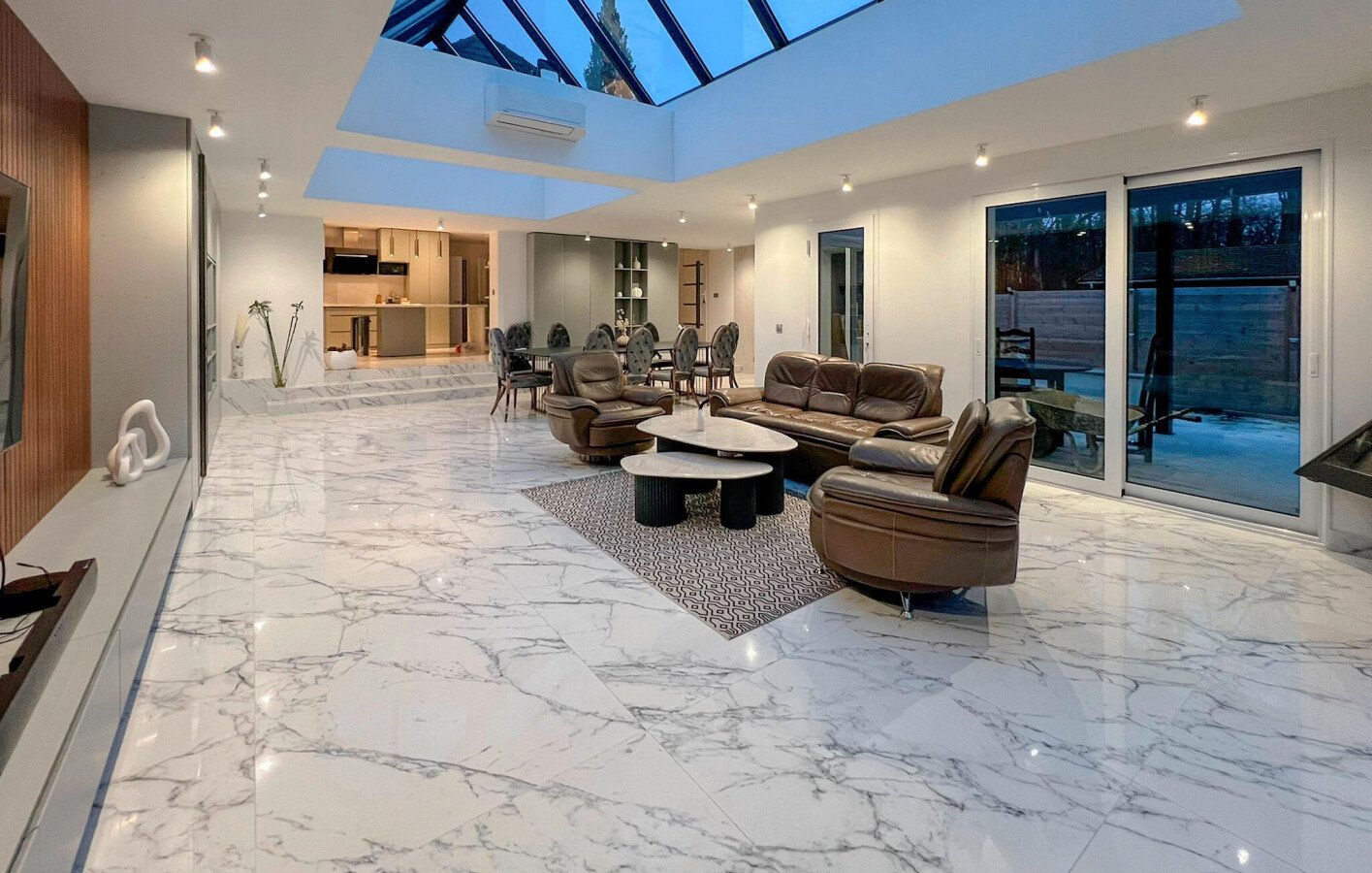 Maison de campagne moderne, 4 chambres, avec piscine