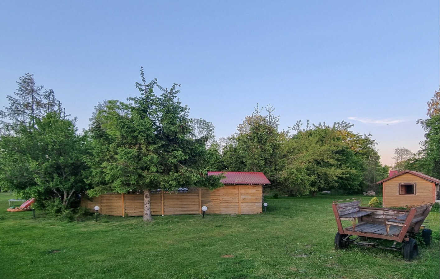 House 2 bedrooms, with pool