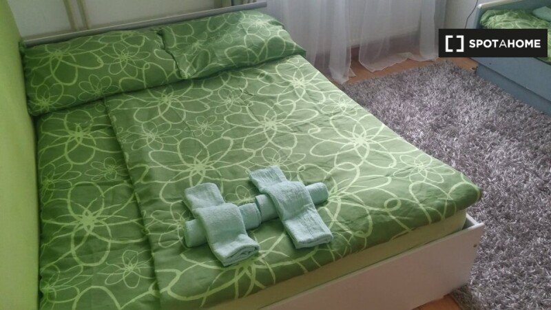 Room 14 guests, with wifi