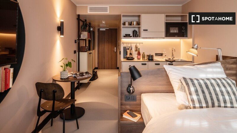 Apartment with air conditioning