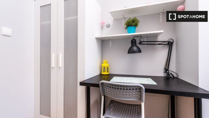 Room 10 guests, with air conditioning