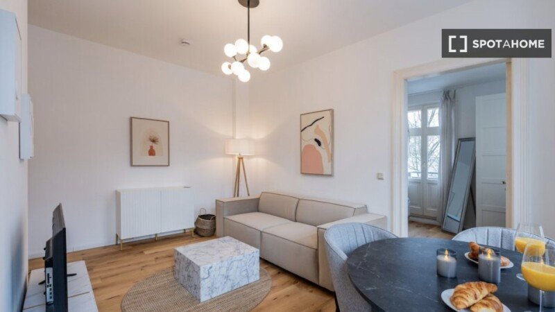 Wohnung 1 Schlafzimmer, mit Klimaanlage