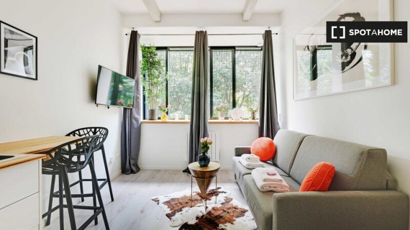 Apartment with air conditioning