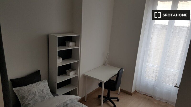 Chambre 8 voyageurs, avec wifi