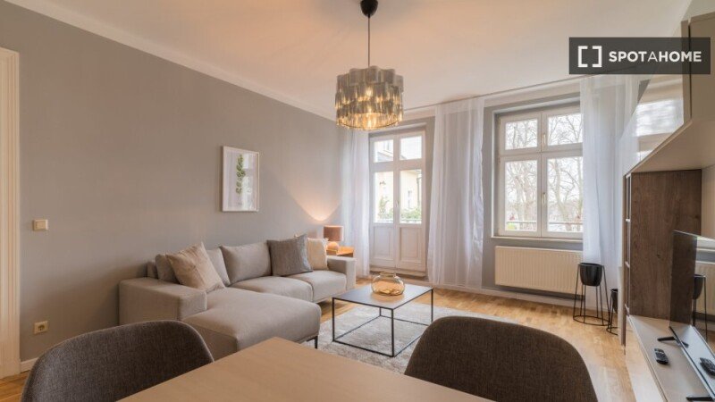 Wohnung 1 Schlafzimmer, mit Klimaanlage