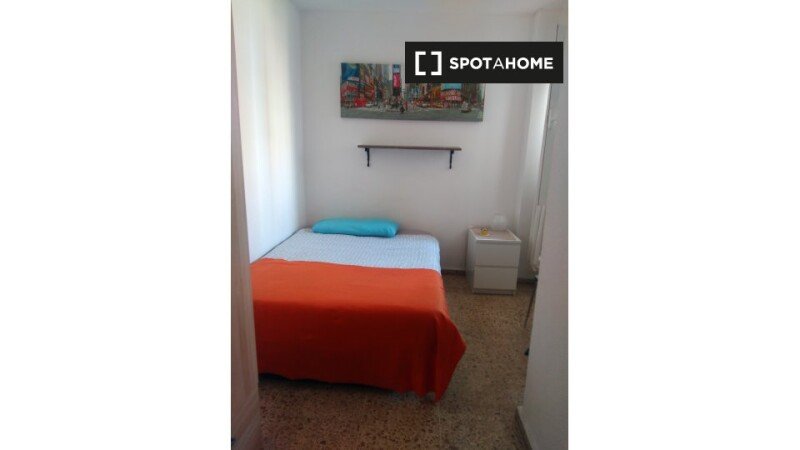 Chambre 4 voyageurs, avec wifi