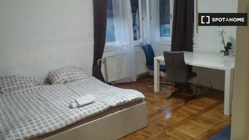 Room 14 guests, with wifi