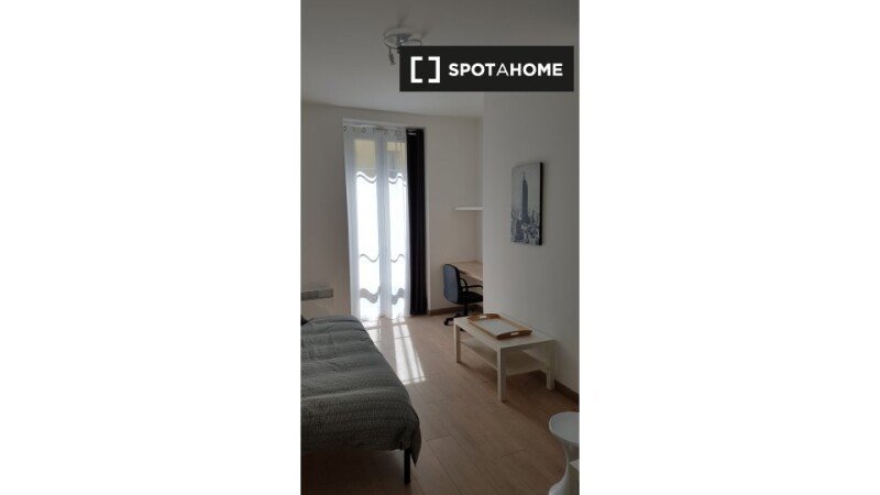 Chambre 8 voyageurs, avec wifi