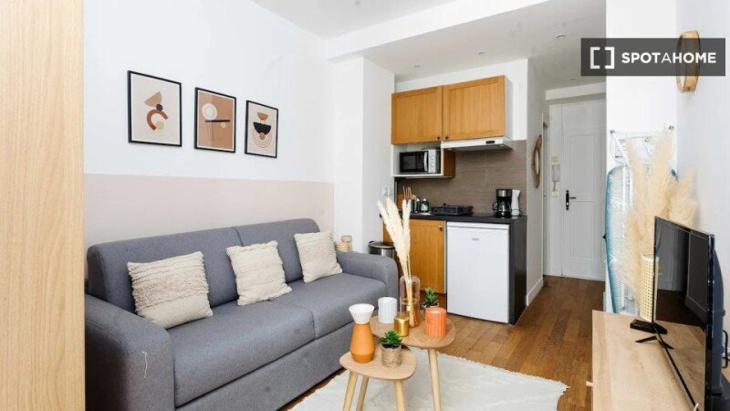 Apartment with air conditioning