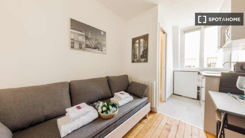 Apartment with air conditioning