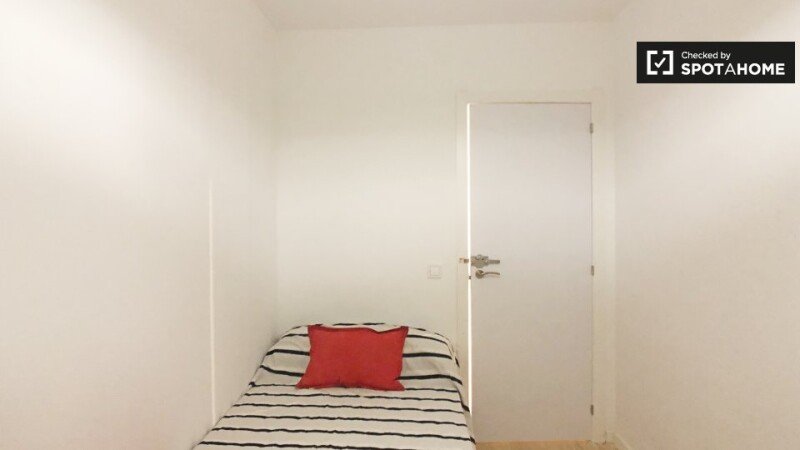 Chambre 14 voyageurs, avec wifi