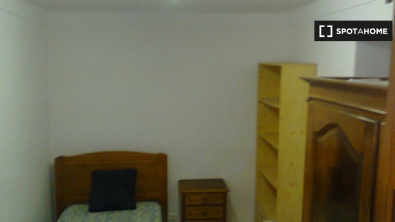 Room 4 guests, with wifi