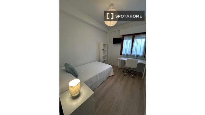 Room 6 guests, with air conditioning